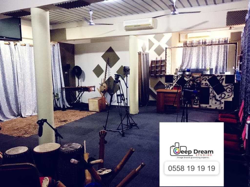Production suite at Deep Dream Studios
